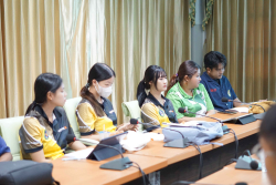 20250707101811.jpg - อบรมให้ความรู้แก่นักศึกษาแล้วยังเป็นการพบปะแลกเปลี่ยนเรียนรู้กันระหว่างหลักสูตร | https://facagri.cmru.ac.th/web