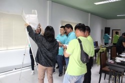 20210816033715.jpg - โครงการพัฒนาบุคลากรสายสนับสนุน เรื่อง “จิตวิทยาดี สมรรถภาพสูง ผลประเมินดีเด่น ผ่านเกณฑ์วิสัยทันศ์ รู้แน่นชัดจากงานเป็นทีม” | https://facagri.cmru.ac.th/web