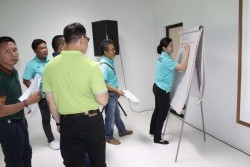 20210816033717.jpg - โครงการพัฒนาบุคลากรสายสนับสนุน เรื่อง “จิตวิทยาดี สมรรถภาพสูง ผลประเมินดีเด่น ผ่านเกณฑ์วิสัยทันศ์ รู้แน่นชัดจากงานเป็นทีม” | https://facagri.cmru.ac.th/web