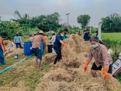 20211029021806(1).jpg - การอบรมการจัดการระบบนิเวศแปลงเกษตรเพื่อเป็นพื้นที่อาหารปลอดภัยตามมาตรฐานประเทศไทย | http://www.facagri.cmru.ac.th/web