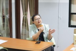 20240228141541.jpg - อบรมเชิงปฏิบัติการ การออกแบบและปรับปรุงหลักสูตรคณะเทคโนโลยีการเกษตร ตามมาตรฐานคุณวุฒิระดับอุดมศึกษา พ.ศ. 2565 | https://facagri.cmru.ac.th/web