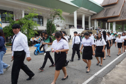 20240615073759.jpg - พิธีรับเข็มตราพระราชลัญจกร | https://facagri.cmru.ac.th/web