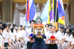 20240616112501(1).jpg - พิธีรับเข็มตราพระราชลัญจกร | https://facagri.cmru.ac.th/web