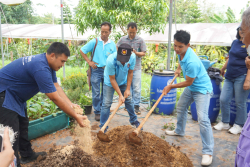 20240616104811.jpg - การศึกษาดูงาน และอบรมเชิงปฏิบัติการ ณ สวนผักดอยโอเค | https://facagri.cmru.ac.th/web