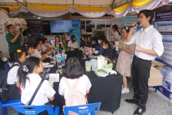 20240705141153.jpg - จัดบูทนิทรรศการ ครบรอบ 100 ปี มหาวิทยาลัยราชภัฏเชียงใหม่ | https://facagri.cmru.ac.th/web