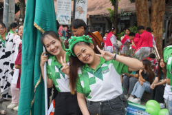 20240706140900.jpg - ขบวนพาเหรด 100 ปี CMRU Carnival | https://facagri.cmru.ac.th/web