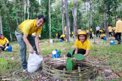 20240710200009.jpg - ร่วมเทิดพระเกียรติ พระบาทสมเด็จพระเจ้าอยู่หัว และการปลูกต้นไม้ถวายเป็นพระราชกุศล | https://facagri.cmru.ac.th/web