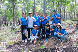 20240710200012.jpg - ร่วมเทิดพระเกียรติ พระบาทสมเด็จพระเจ้าอยู่หัว และการปลูกต้นไม้ถวายเป็นพระราชกุศล | https://facagri.cmru.ac.th/web