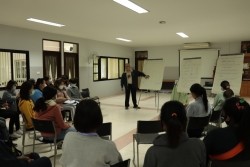 20210811033453(3).jpg - การฝึกอบรมเชิงปฏิบัติการการวิเคราะห์ข้อมูลพื้นฐานจากการสำรวจรายหมู่บ้านเพื่อจัดทำแผนที่ชุมชน ตำบลแม่อาย อำเภอแม่อาย | https://facagri.cmru.ac.th/web