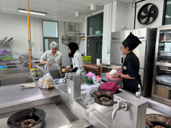 20241104132617(3).jpg - กิจกรรม ขนมไทยภาคเหนือ เสน่ห์แห่งภูมิปัญญา สะท้อนวิถีชีวิตและวัฒนธรรม | https://facagri.cmru.ac.th/web