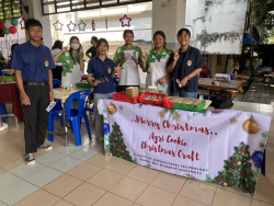 20241211151745(2).jpg - กิจกรรม “The Christmas Tree Light Up” ส่งเสริมการเรียนรู้วัฒนธรรมนานาชาติ | https://facagri.cmru.ac.th/web