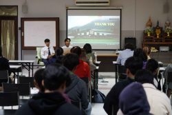 20250219133952.jpg - การนำเสนอสหกิจศึกษา วท.บ. สาขาวิชาสัตวศาสตร์ | https://facagri.cmru.ac.th/web