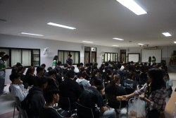 20250613095038(1).jpg - นักศึกษาพบอาจารย์ที่ปรึกษาประจำหมู่เรียนและกิจกรรมสัมพันธ์ | https://facagri.cmru.ac.th/web