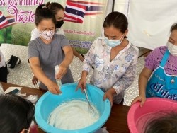 20211019034834.jpg - การอบรมเชิงปฏิบัติการเพื่อบ่มเพาะสัมมาชีพด้านผลิตภัณฑ์ในครัวเรือน น้ำยาล้างจานสมุนไพรและด้านการแปรรูปอาหารการพัฒนาผลิตภัณฑ์จากกล้วย | https://facagri.cmru.ac.th/web