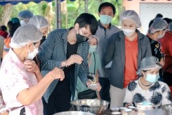 20211029022902(5).jpg - การอบรมแปรรูปผลิตภัณฑ์ทางการเกษตร เค้กกล้วย และกล้วยตาก | https://facagri.cmru.ac.th/web