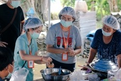 20211029023112(4).jpg - การอบรมแปรรูปผลิตภัณฑ์ทางการเกษตร น้ำพริกถั่วเน่าผง และน้ำพริกคั่วกุ้งใส่ถั่วเน่า | https://facagri.cmru.ac.th/web