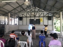 20210810050934.jpg - โครงการรณรงค์การป้องกันและควบคุมสถานการณ์โรคระบาดคิดเชื้อไวรัสโคโรน่า 2019 ชุมชนบ้านหนองก๋าย | https://facagri.cmru.ac.th/web