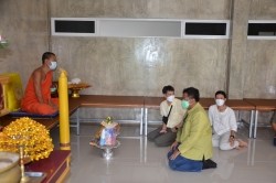20220711084109.jpg - ถวายเทียนพรรษา ประจำปี 2565 | https://facagri.cmru.ac.th/web