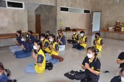 20220711084120.jpg - ถวายเทียนพรรษา ประจำปี 2565 | https://facagri.cmru.ac.th/web