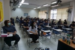 20220811025553.jpg - อบรมความปลอดภัยในห้องปฏิบัติการวิทยาศาสตร์ | https://facagri.cmru.ac.th/web